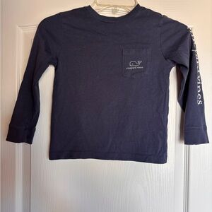 Vineyard vines hockey player boys size 5, set of 2 shirts traditional logo